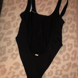 Beach Bunny Swimwear One piece Bikini🖤